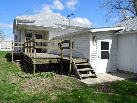 211 E Front St, Wyanet, IL 61379 photo 3