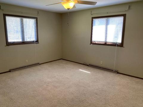 2123 Timber Trl, Freeport, IL 61032 photo 10