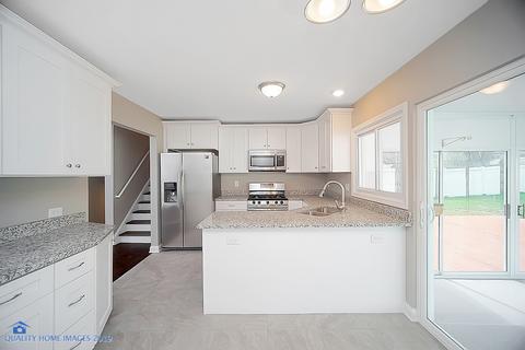 5136 Deerpath Rd, Oak Forest, IL 60452 photo 4