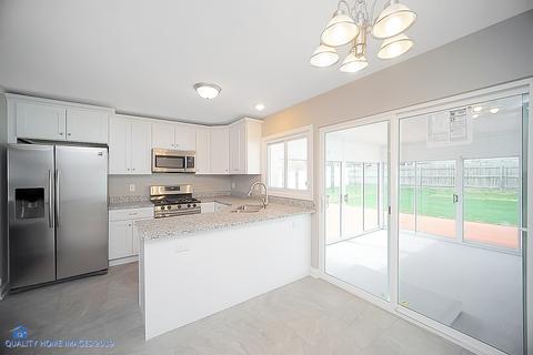 5136 Deerpath Rd, Oak Forest, IL 60452 photo 3