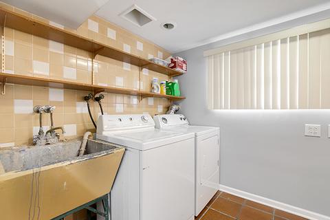 2140 Westview Dr, Des Plaines, IL 60018 photo 13