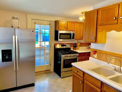313 E Main St, Morris, IL 60450 photo 4