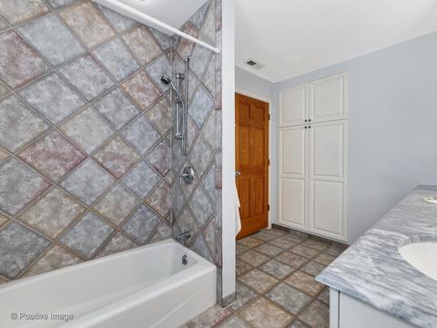 14 Briar Rd, Golf, IL 60029 photo 25
