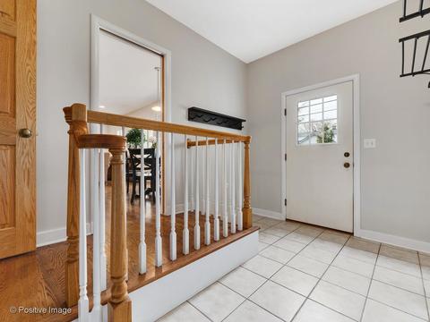 14 Briar Rd, Golf, IL 60029 photo 16