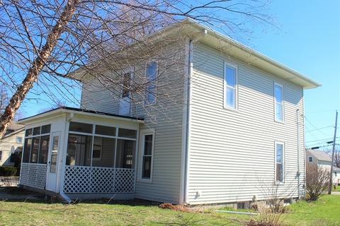 607 Genesee Ave, Morrison, IL 61270 photo 2