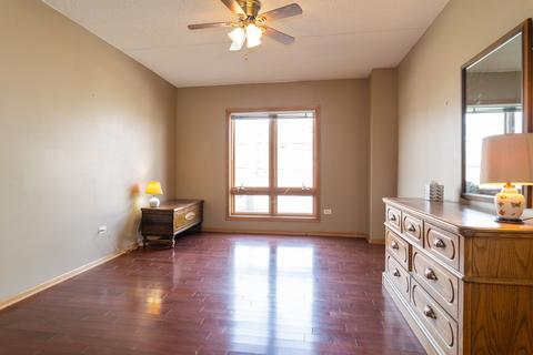 1477 E Thacker St #210, Des Plaines, IL 60016 photo 6