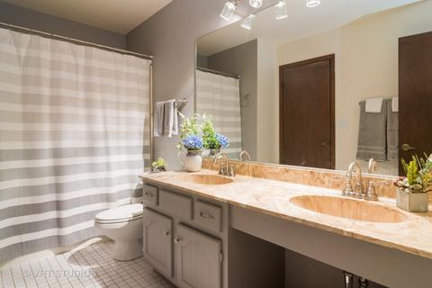 4300 Eisenhower Cir, Hoffman Estates, IL 60192 photo 13