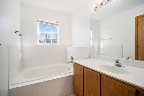 1768 Hazelnut Ln, Aurora, IL 60504 photo 12
