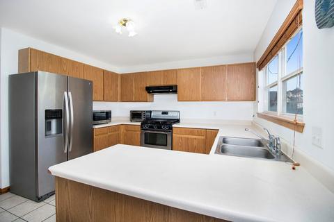 1768 Hazelnut Ln, Aurora, IL 60504 photo 9