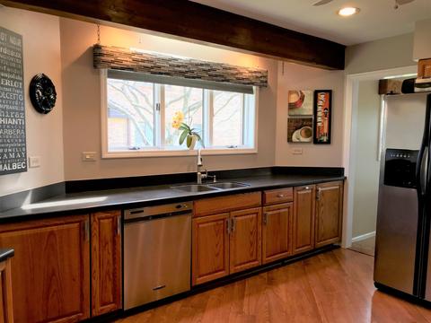 1741 Pebble Beach Dr, Hoffman Estates, IL 60169 photo 4