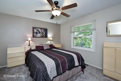 1344 Blair Ln, Hoffman Estates, IL 60169 photo 9