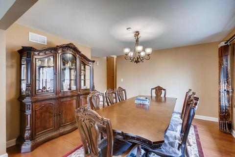 137 Somerset Rd, Willowbrook, IL 60527 photo 4