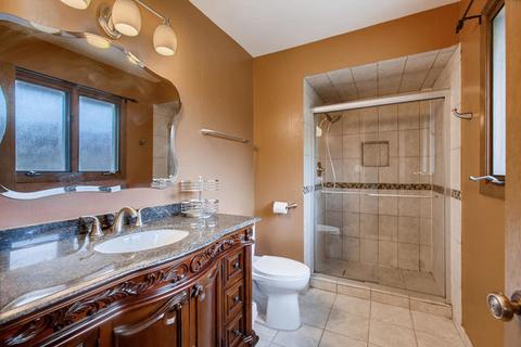 137 Somerset Rd, Willowbrook, IL 60527 photo 13