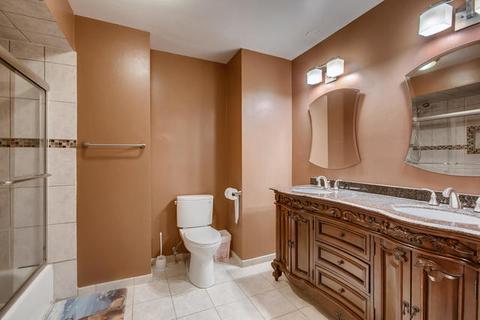 137 Somerset Rd, Willowbrook, IL 60527 photo 18