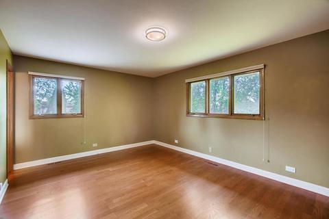 137 Somerset Rd, Willowbrook, IL 60527 photo 11