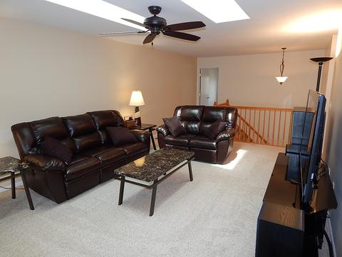 2060 Jeffrey Ct, Elgin, IL 60123 photo 17