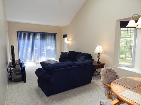 2060 Jeffrey Ct, Elgin, IL 60123 photo 3