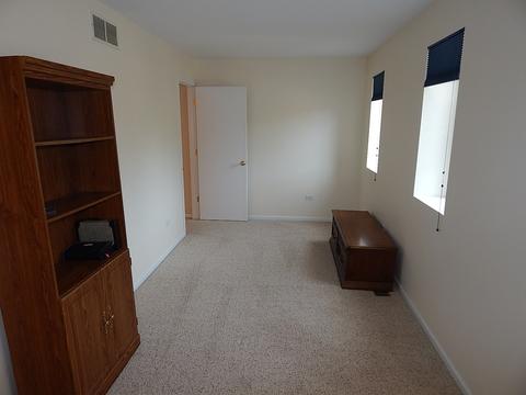 2060 Jeffrey Ct, Elgin, IL 60123 photo 21