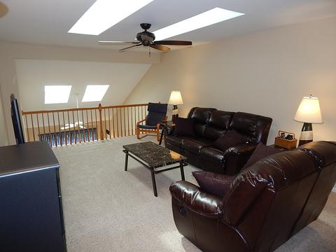 2060 Jeffrey Ct, Elgin, IL 60123 photo 15