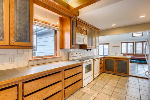 328 Radcliffe Ave, Des Plaines, IL 60016 photo 8