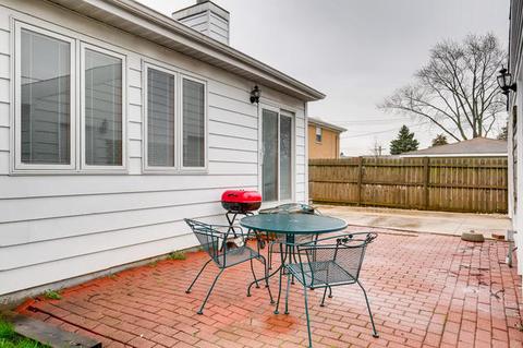 328 Radcliffe Ave, Des Plaines, IL 60016 photo 23