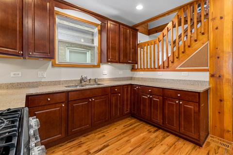 1919 Maple Ave, Berwyn, IL 60402 photo 8