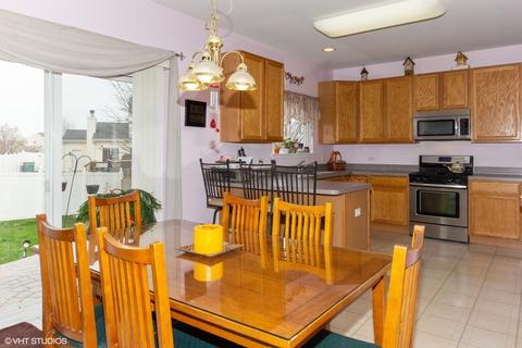 6209 Clifton Ct, Plainfield, IL 60586 photo 2