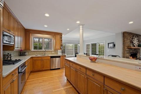 2845 White Pine Dr, Northbrook, IL 60062 photo 5