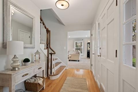 2845 White Pine Dr, Northbrook, IL 60062 photo 2