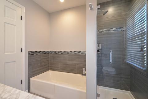 3830 Bordeaux Dr, Hoffman Estates, IL 60192 photo 21