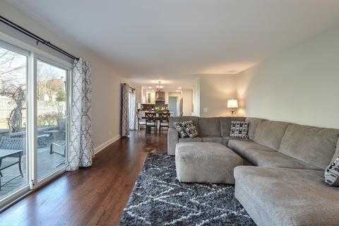 3830 Bordeaux Dr, Hoffman Estates, IL 60192 photo 8
