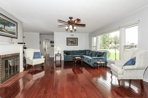 520 Wing Park Blvd, Elgin, IL 60123 photo 3