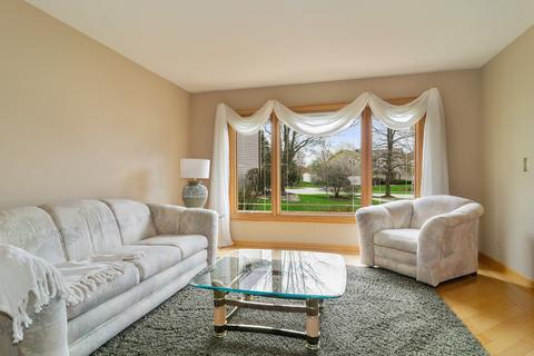 824 Kent Cir, Bartlett, IL 60103 photo 3