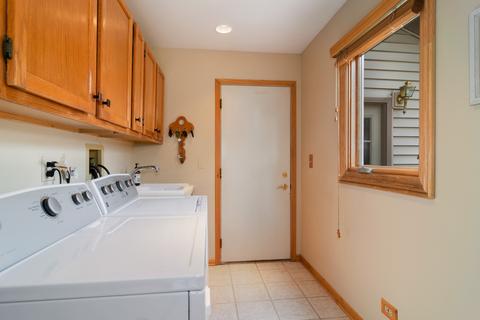 824 Kent Cir, Bartlett, IL 60103 photo 17