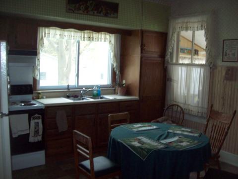107 Ross St, Walnut, IL 61376 photo 4