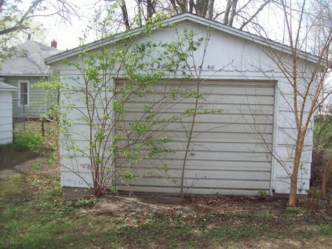 107 Ross St, Walnut, IL 61376 photo 10