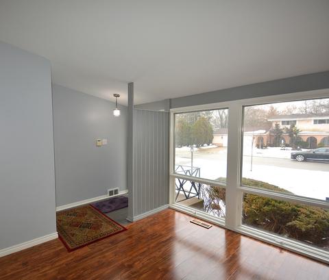 515 Michael Mnr, Glenview, IL 60025 photo 2