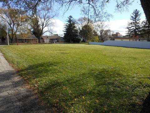 362 1st St, Wheeling, IL 60090 photo 1