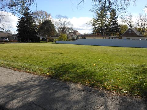 362 1st St, Wheeling, IL 60090 photo 2