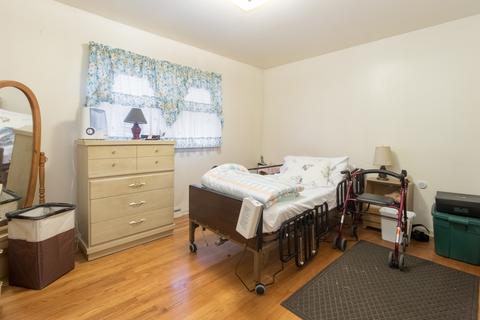 242 E Maple Ave, Roselle, IL 60172 photo 11