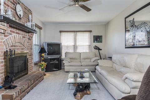 281 S Oak Ave, Bartlett, IL 60103 photo 11