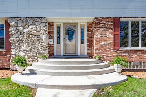 634 N Walnut St, Itasca, IL 60143 photo 5