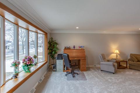 634 N Walnut St, Itasca, IL 60143 photo 8