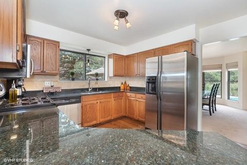 744 Crab Tree Ln, Bartlett, IL 60103 photo 3