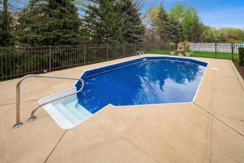 744 Crab Tree Ln, Bartlett, IL 60103 photo 21
