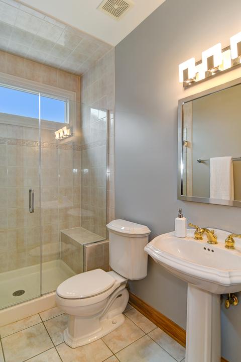 6807 Fieldstone Dr, Burr Ridge, IL 60527 photo 17