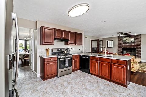 1529 Henry St, Normal, IL 61761 photo 9