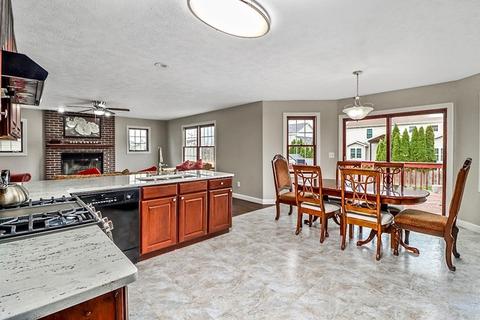 1529 Henry St, Normal, IL 61761 photo 12