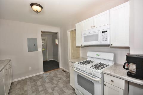 219 2nd St, Elgin, IL 60123 photo 2