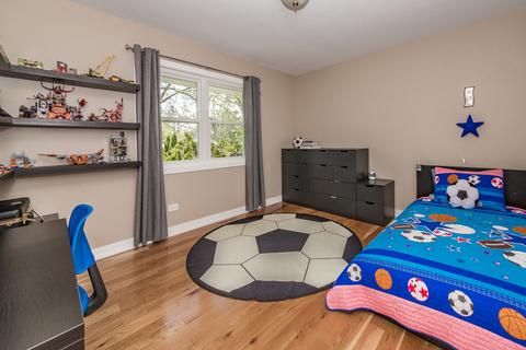 107 E Pine Ave, Roselle, IL 60172 photo 16
